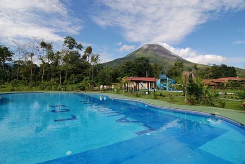 Los Laureles Hot Springs