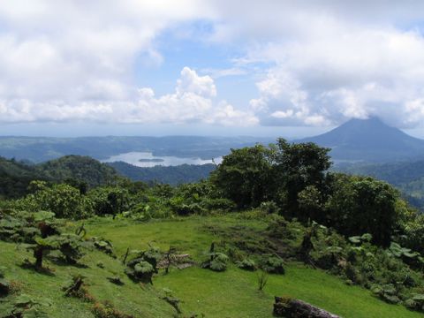 Lake Arenal Hotels