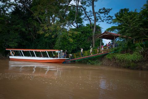 Transport Central Pacific Beaches & Crocodile Tour