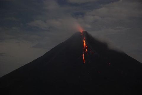 Arenal Volcano Eruption Journal - May 2nd, Linda Vista del Norte