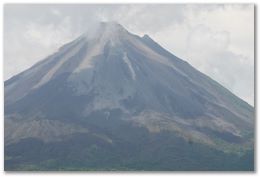 Arenal Volcano Eruption Journal - May 17th, Linda Vista del Norte