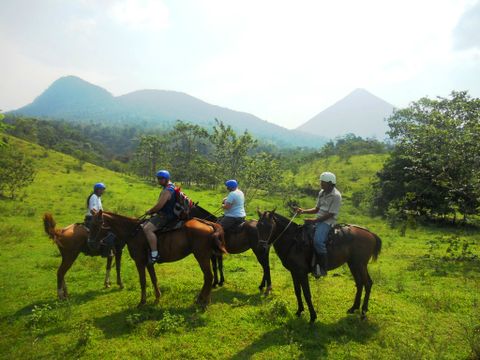 La Fortuna Waterfall Maleku Horseback Ride