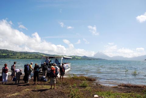 Taxi-Boat-Taxi Arenal to Monteverde