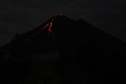 Arenal Volcano Eruption Journal - May 3rd, Observatory Lodge View