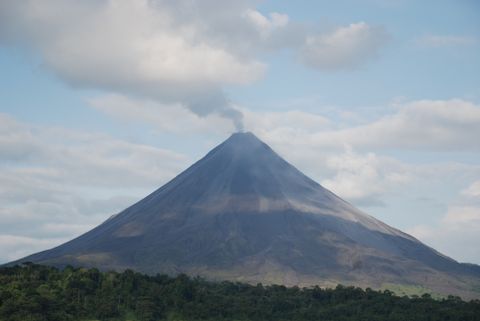 arenal volcano