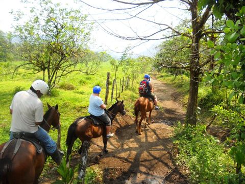 La Fortuna Waterfall Maleku Horseback Ride