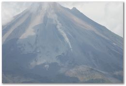 Arenal Volcano Eruption Journal - May 17th, Linda Vista del Norte