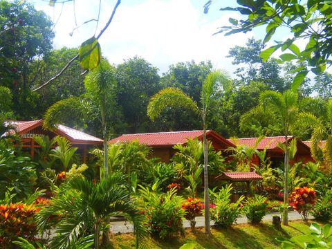 Heliconias Nature Lodge